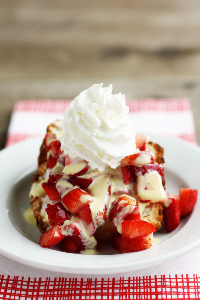 creme anglaise custard sauce