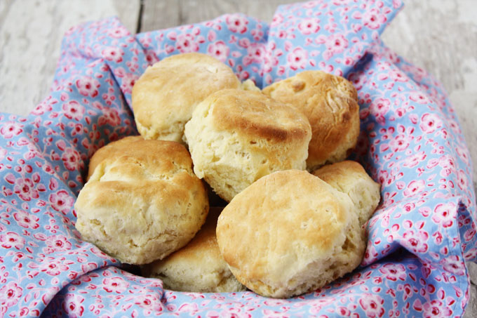 easiest buttermilk biscuits with only 3 ingredients