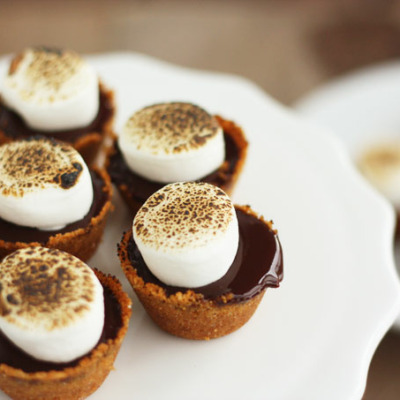 mini s'mores pies