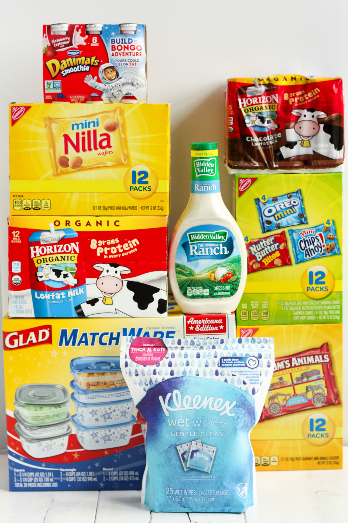 School lunch favorites, a free lunch packing list you can download and print, and two yummy lunch "recipes"