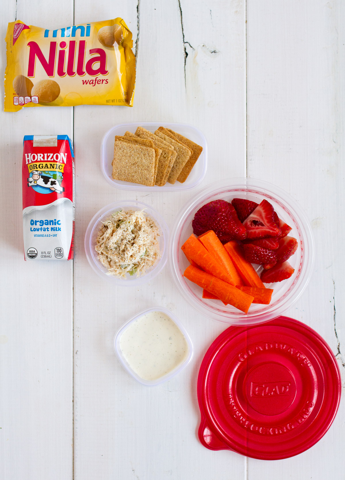 Download and print this free lunch packing list to help with back-to-school season! Also get two of my kids' favorite lunch "recipes."