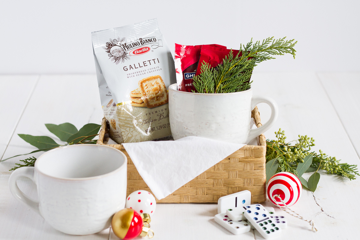 I've got an easy recipe for the perfect gift basket every time: pair a cute treat with a delicious snack like Mulino Bianco cookies from the grocery store!