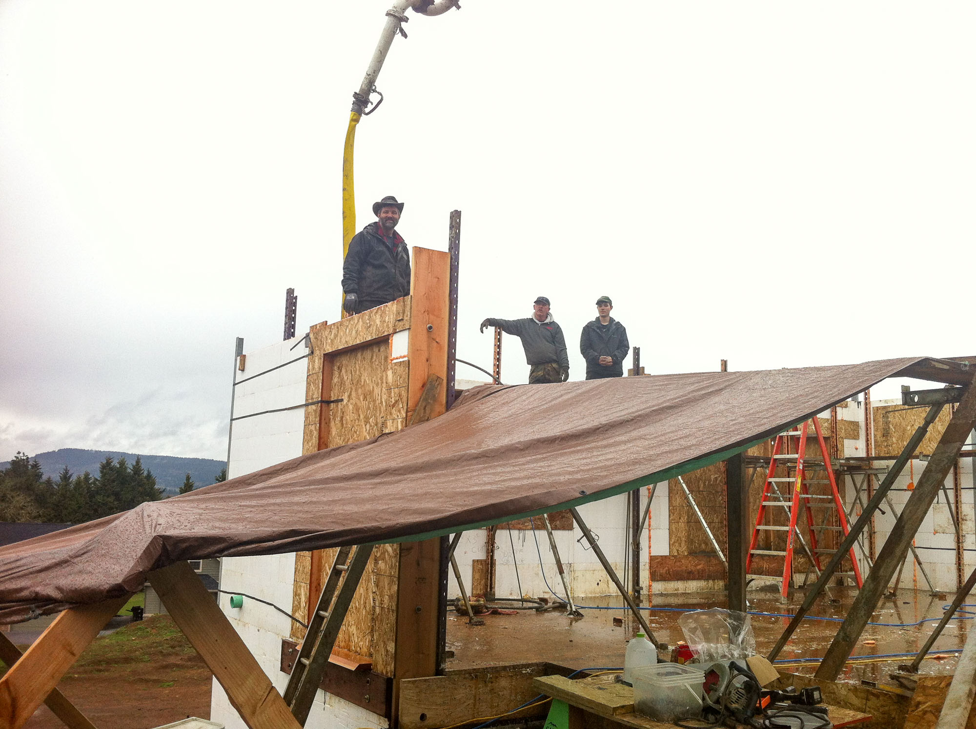 modern farmhouse construction