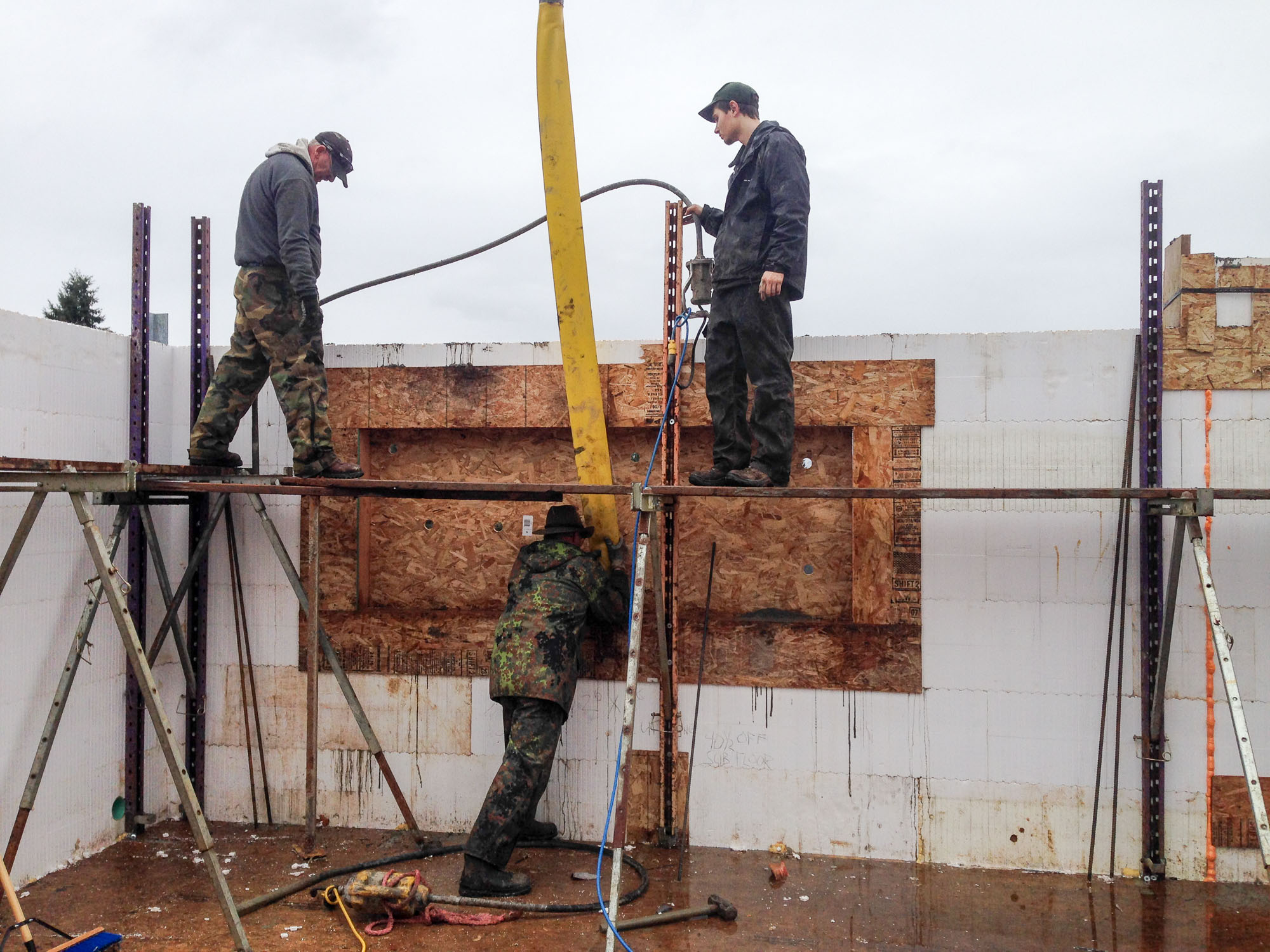 modern farmhouse construction